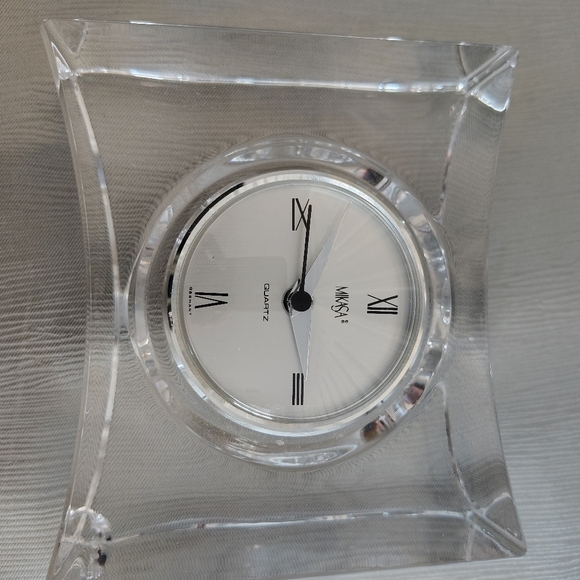 Mikasa Vintage Solitaire Crystal Clock - Picture 6 of 14